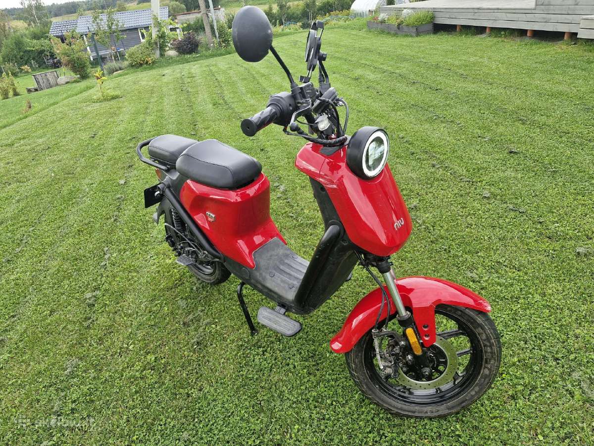 Elektrinis motoroleris Niu Uni GT - nuotraukos Nr. 3