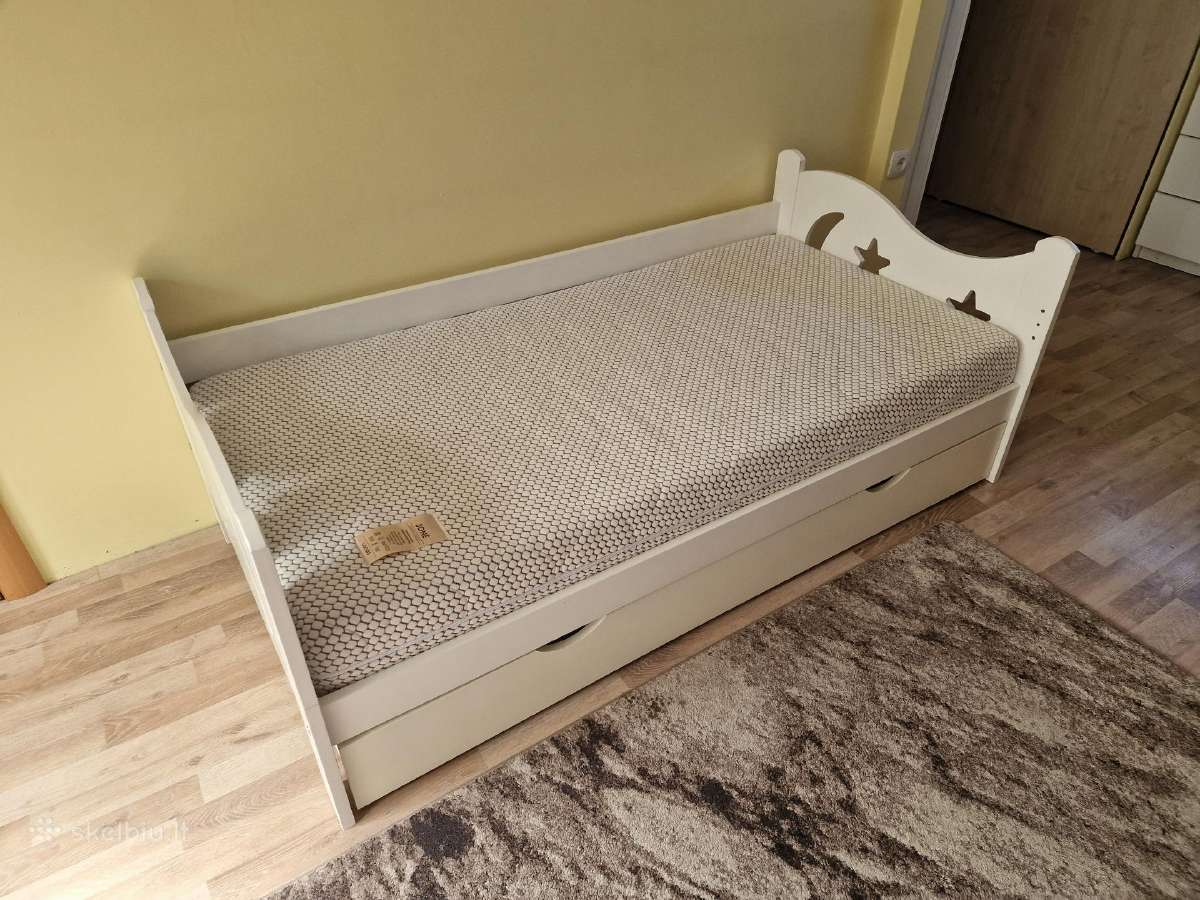 Parduodama geros būklės vaikiška lovytė 160x80 - nuotraukos Nr. 2