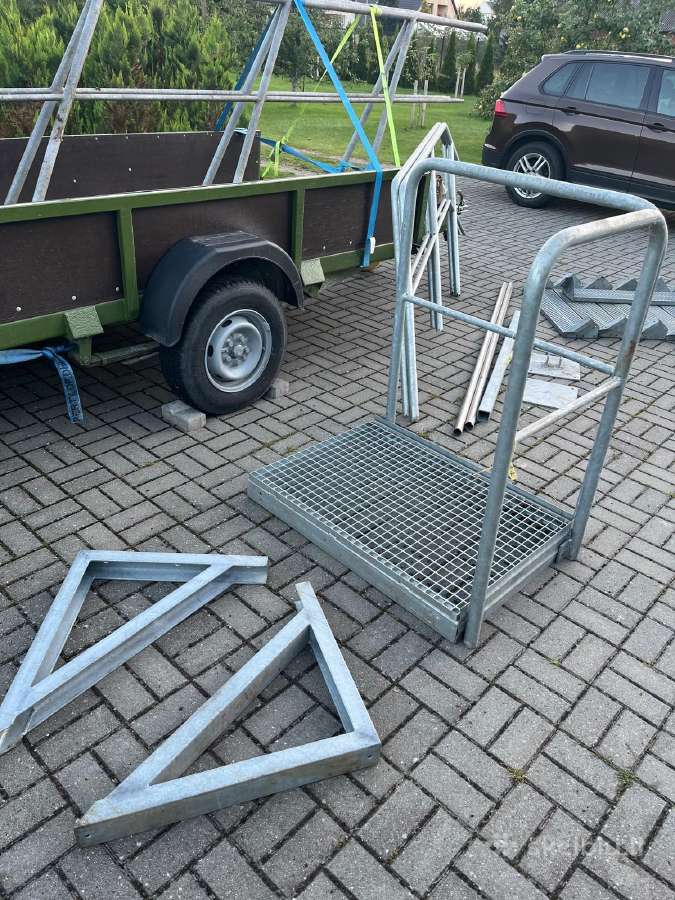 Laiptu pakopos,turėklai,laiptų rėmai - nuotraukos Nr. 12