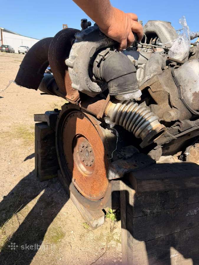 Maz v6 variklis su Turbina - nuotraukos Nr. 2