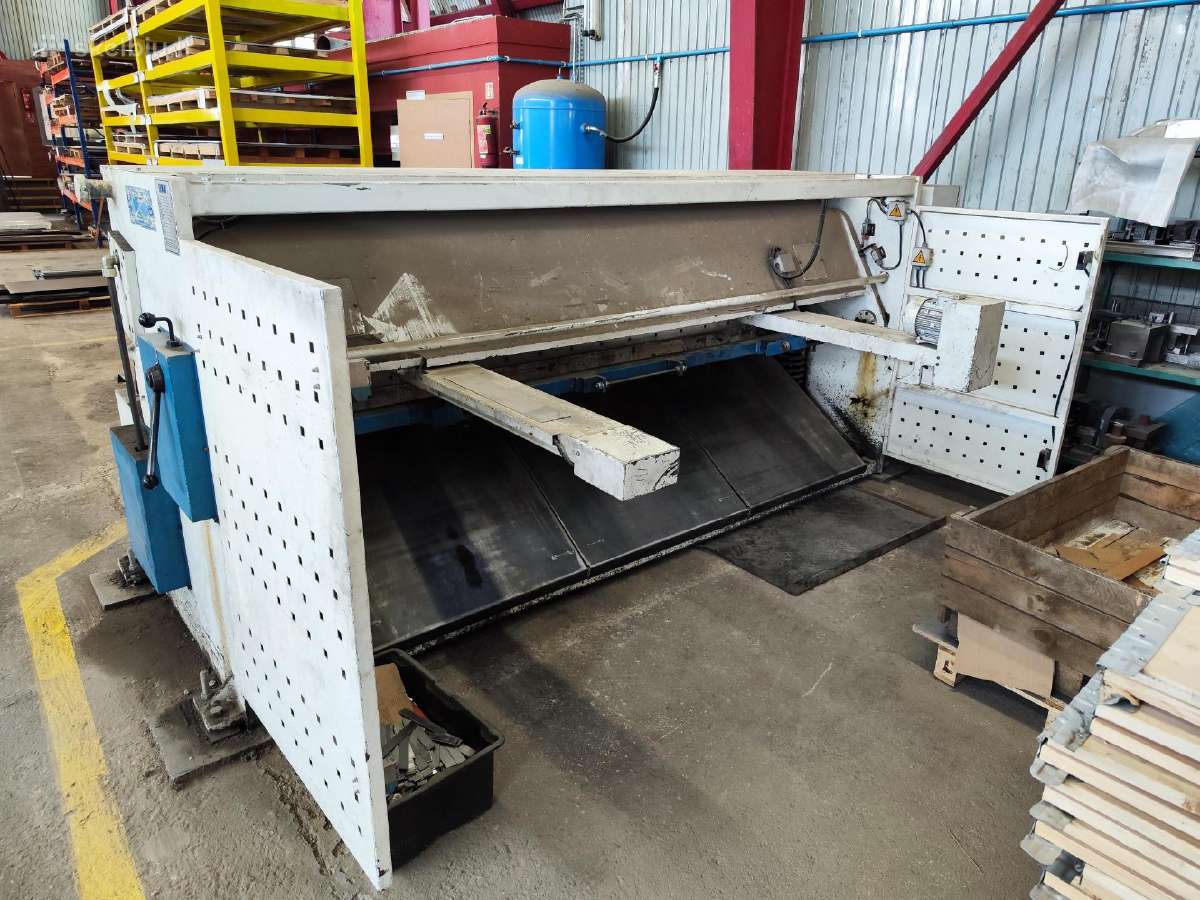 Ermak Hgs 3100x6 metalo lakštų karpymo staklės - nuotraukos Nr. 2