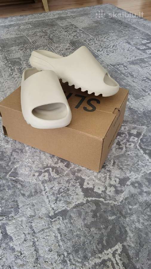 Yeezy slides - nuotraukos Nr. 2