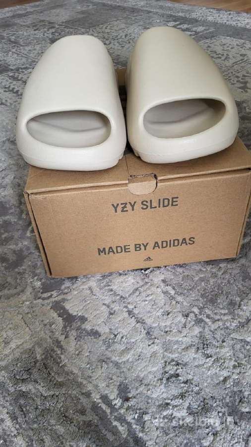 Yeezy slides - nuotraukos Nr. 5