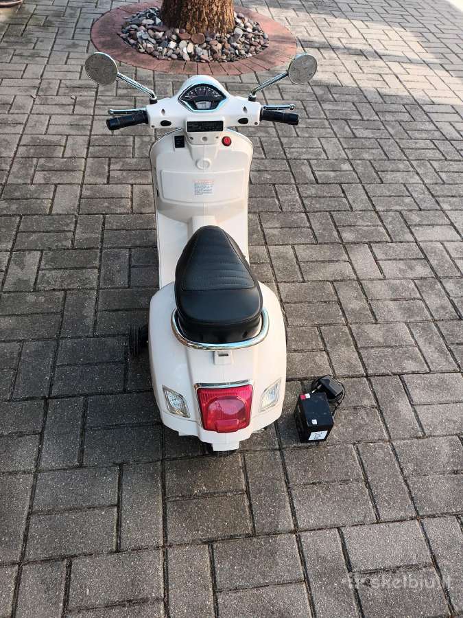 Elektrinis motoroleris Vespa - nuotraukos Nr. 4