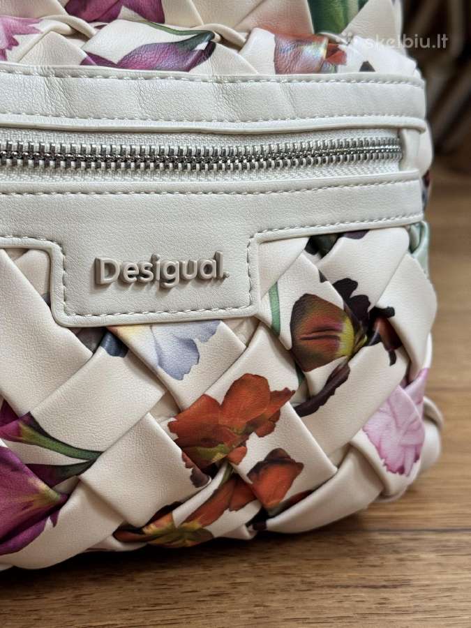 Desigual gėlėta kuprinė - nuotraukos Nr. 3