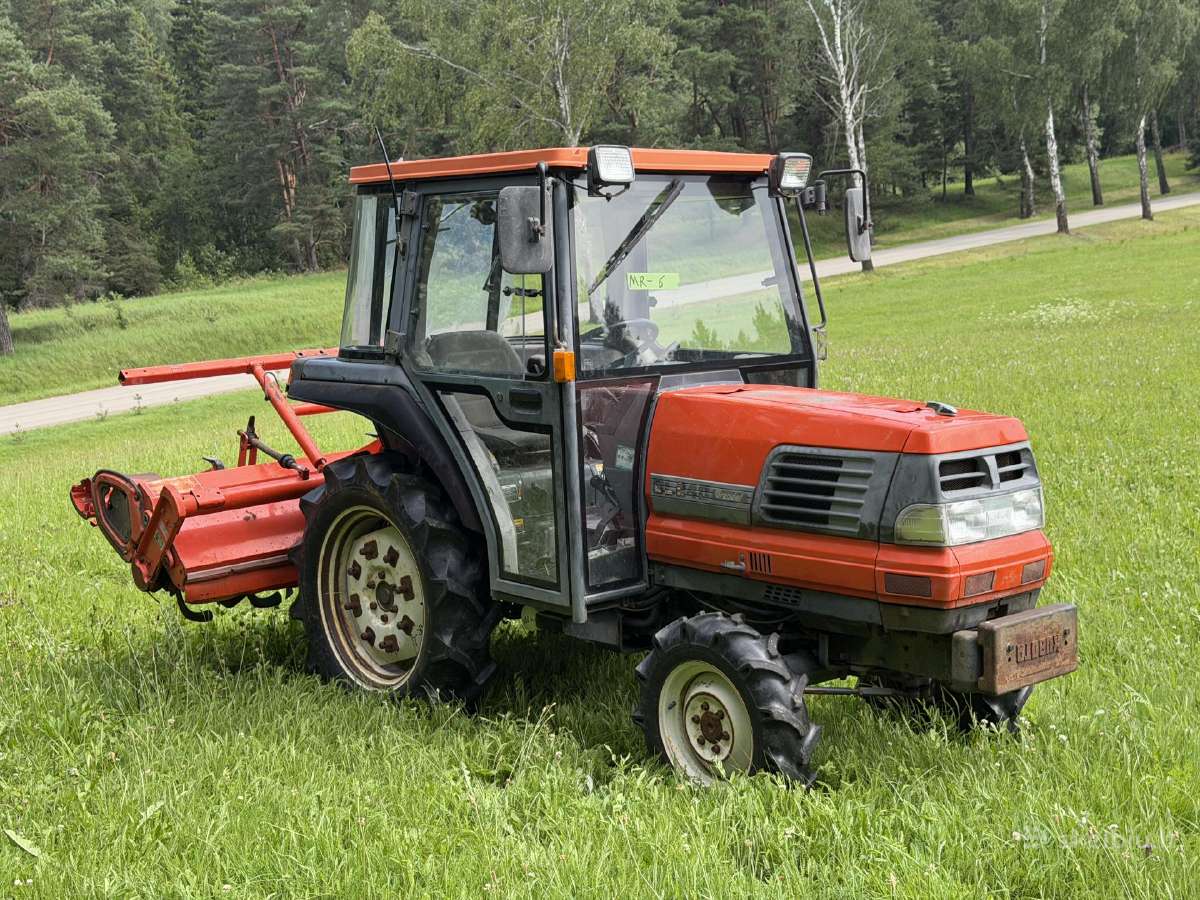 Traktorius Kubota Gl240 su kabina (23.7 Ag) - nuotraukos Nr. 9