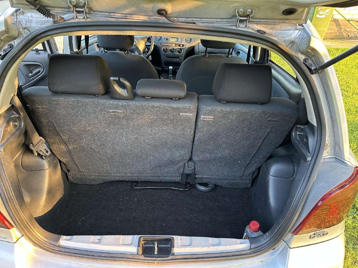 Toyota Yaris 2005 1.4d 55 Kw dalimis - nuotraukos Nr. 9