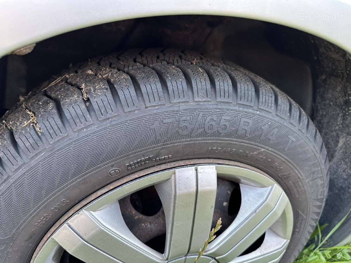 Toyota Yaris 2005 1.4d 55 Kw dalimis - nuotraukos Nr. 12