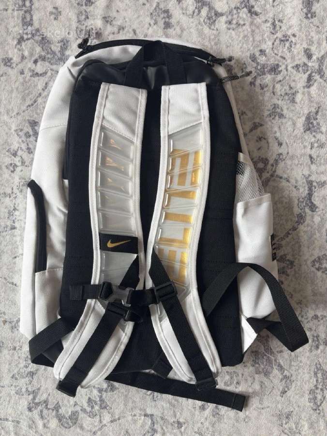 Nauja Nike Elite kuprinė - nuotraukos Nr. 2