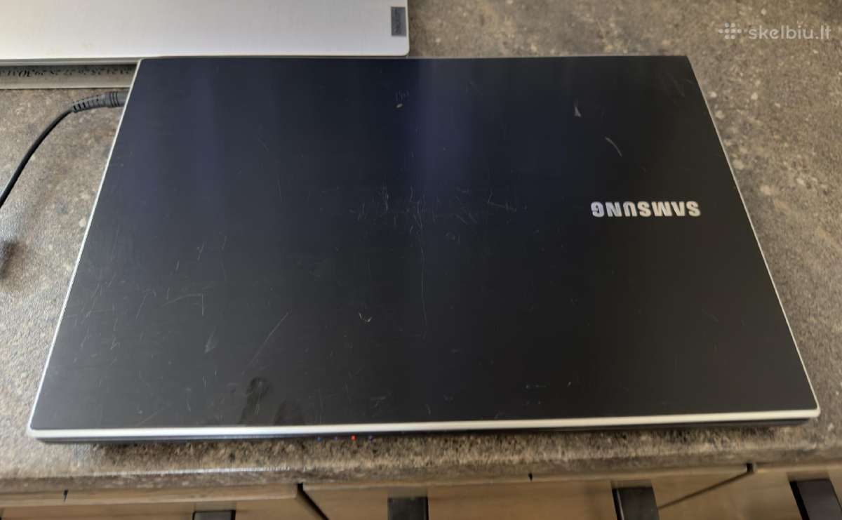 Samsung Np300v5a – i7 / 6 GB RAM / 1 TB / Geforce - nuotraukos Nr. 2