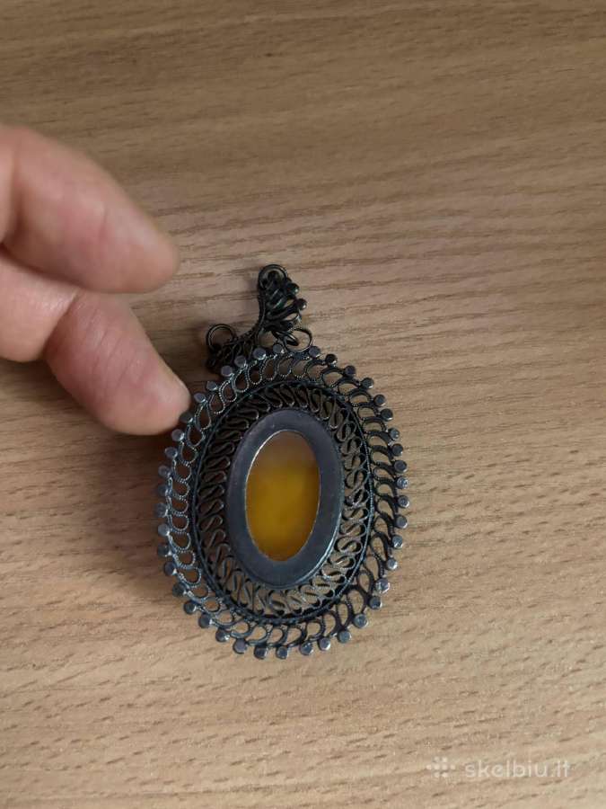 Vintažiniai tarybinių laikų pakabukai su gintaru - nuotraukos Nr. 3