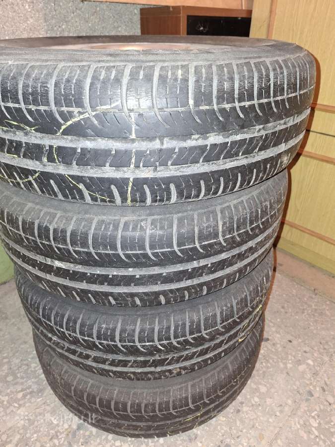 Parduodamos 4 r13 naudotos padangos su ratlankiais - nuotraukos Nr. 4