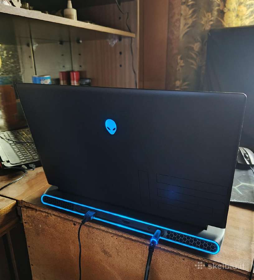Alienware m15 R6 - nuotraukos Nr. 2