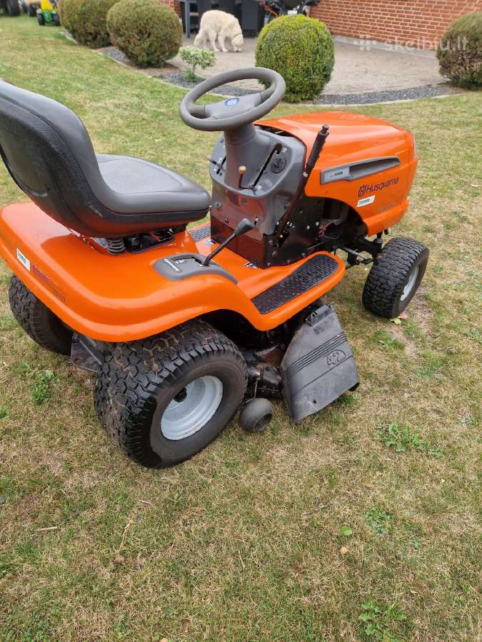 Sodo traktoriukas Husqvarna 15arkliu - nuotraukos Nr. 3