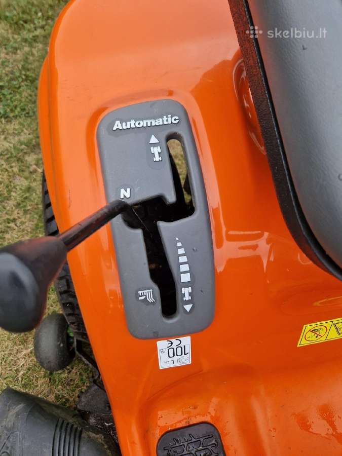 Sodo traktoriukas Husqvarna 15arkliu - nuotraukos Nr. 7