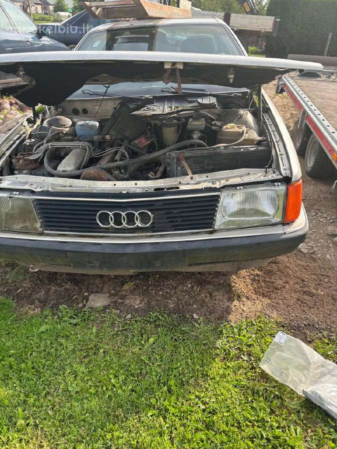 Audi 100 dalimis - nuotraukos Nr. 4