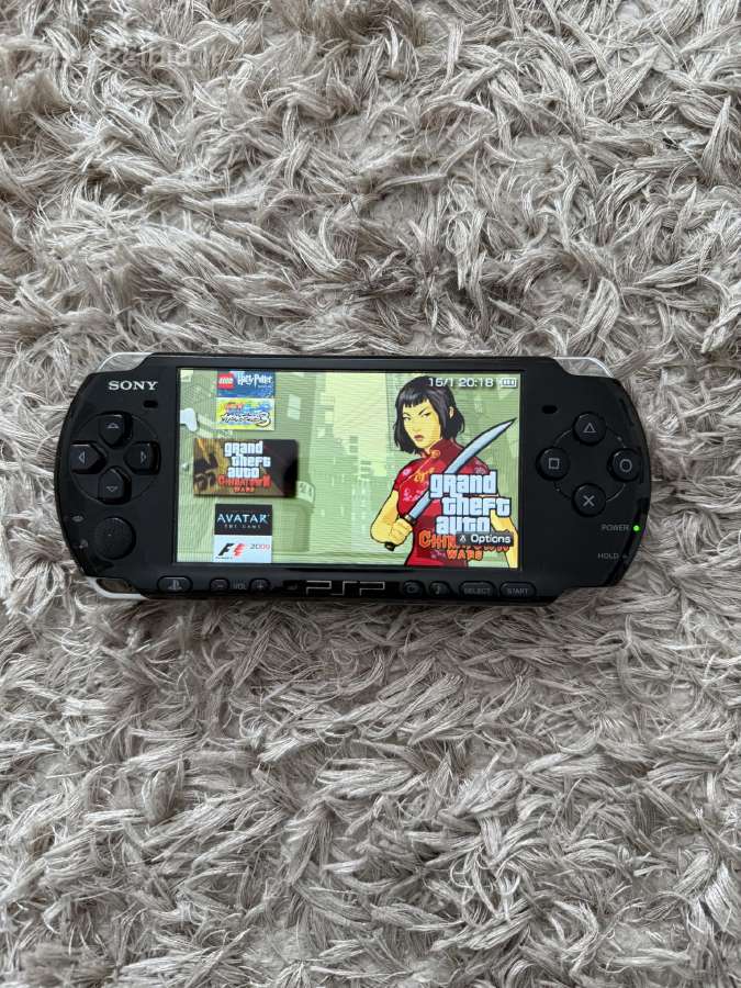 PSP 3000 + Daug zaidimu! - nuotraukos Nr. 3