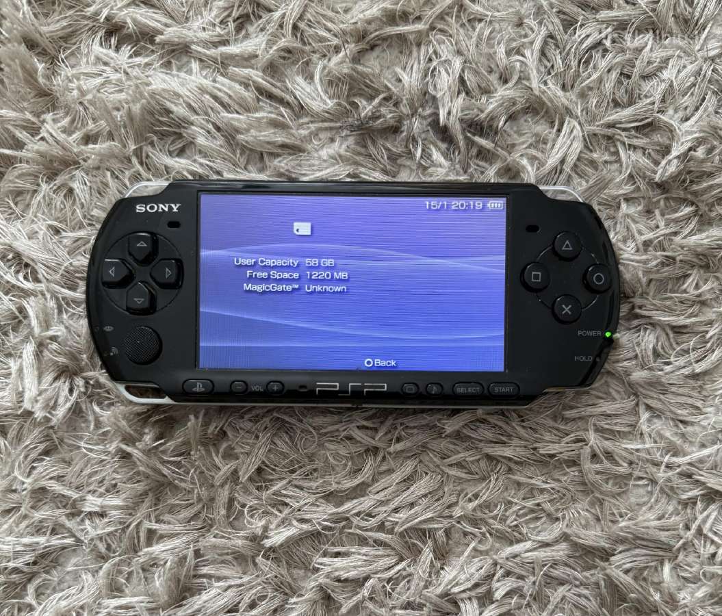 PSP 3000 + Daug zaidimu! - nuotraukos Nr. 5