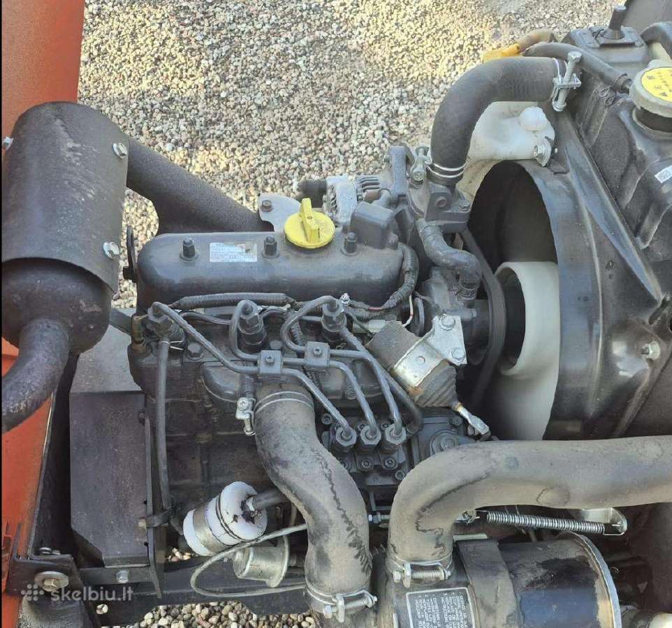 Kubota F1900 4x4 traktoriukas žoliapjovė - nuotraukos Nr. 5