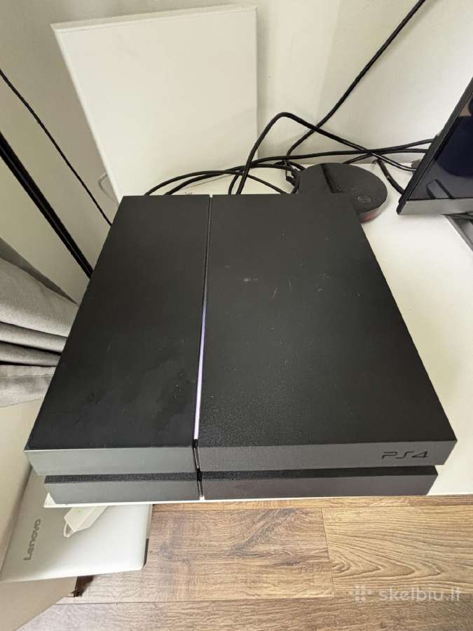 Playstatyion 4 500gb su priedais - nuotraukos Nr. 2