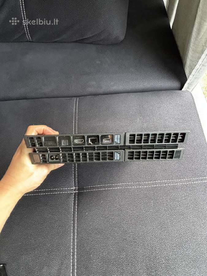 Playstatyion 4 500gb su priedais - nuotraukos Nr. 6