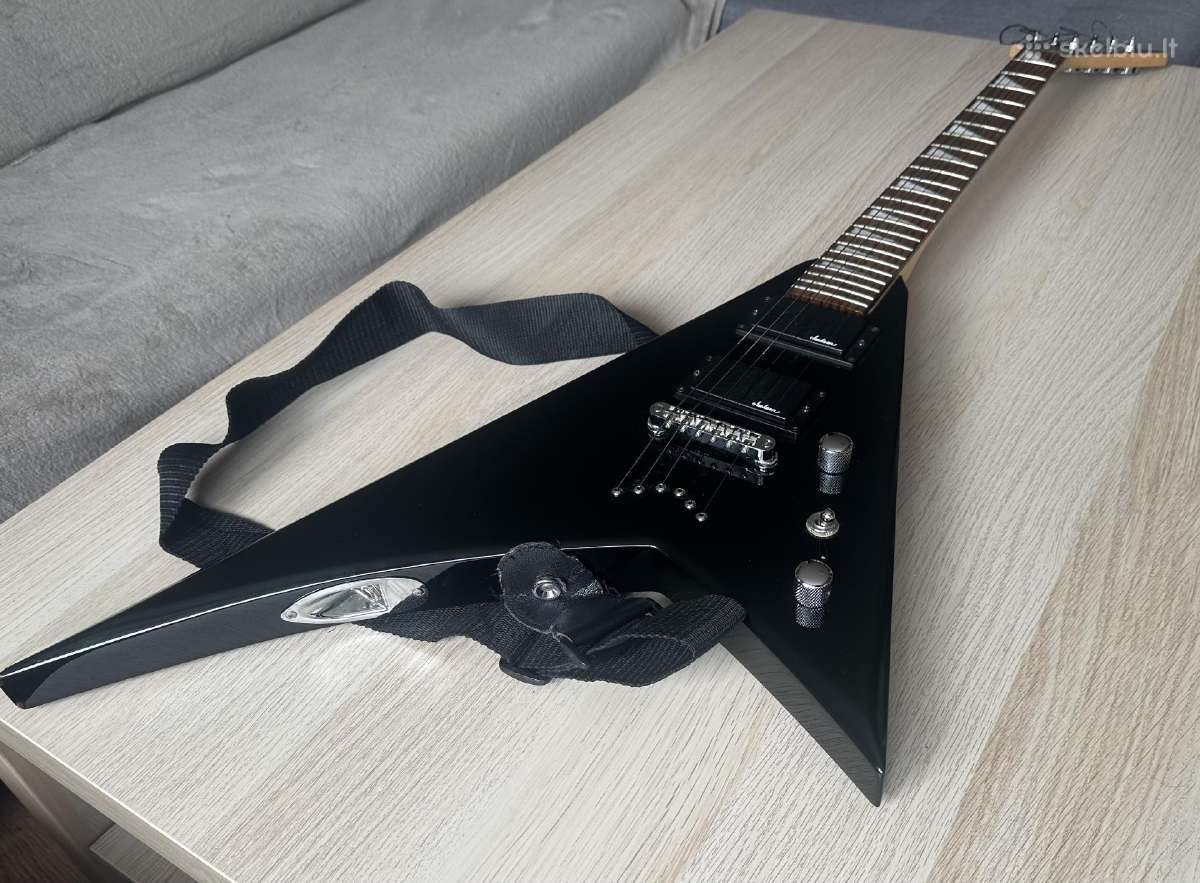 Jackson Flying V su priedais - nuotraukos Nr. 4