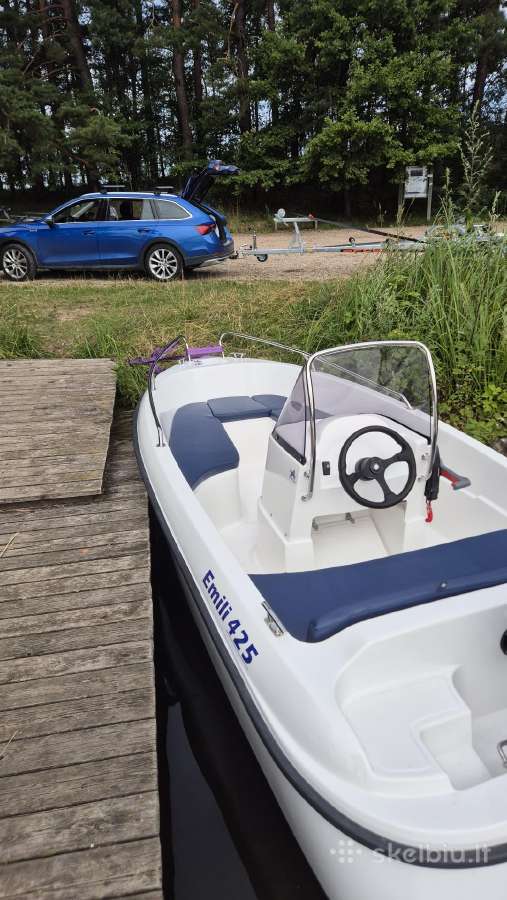 Viskas nauja: Emilli 425, Yamaha 25ag, Respo - nuotraukos Nr. 9