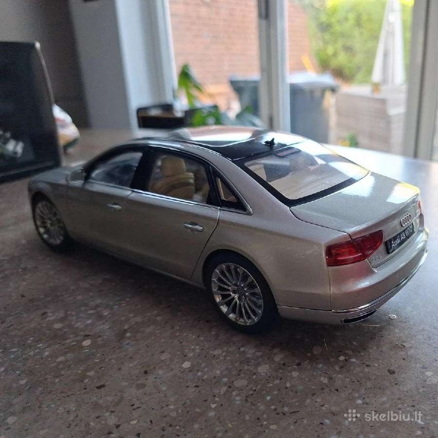 Kyosho Audi A8 L W12 1:18 - nuotraukos Nr. 16