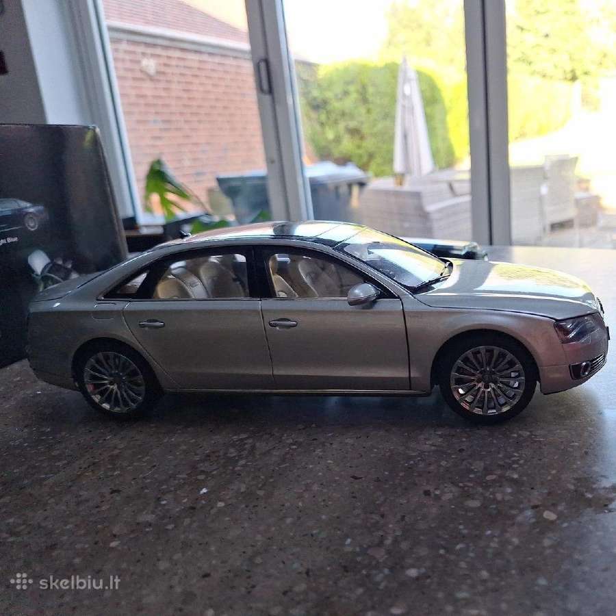 Kyosho Audi A8 L W12 1:18 - nuotraukos Nr. 22
