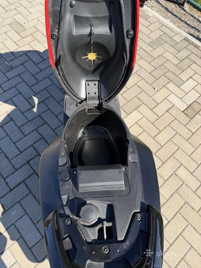 Aprilia Sr Motard - nuotraukos Nr. 13
