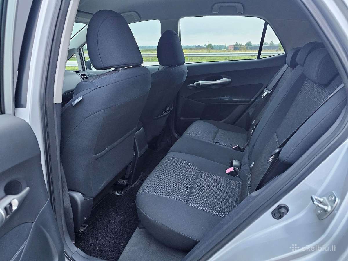 Toyota Auris - nuotraukos Nr. 14