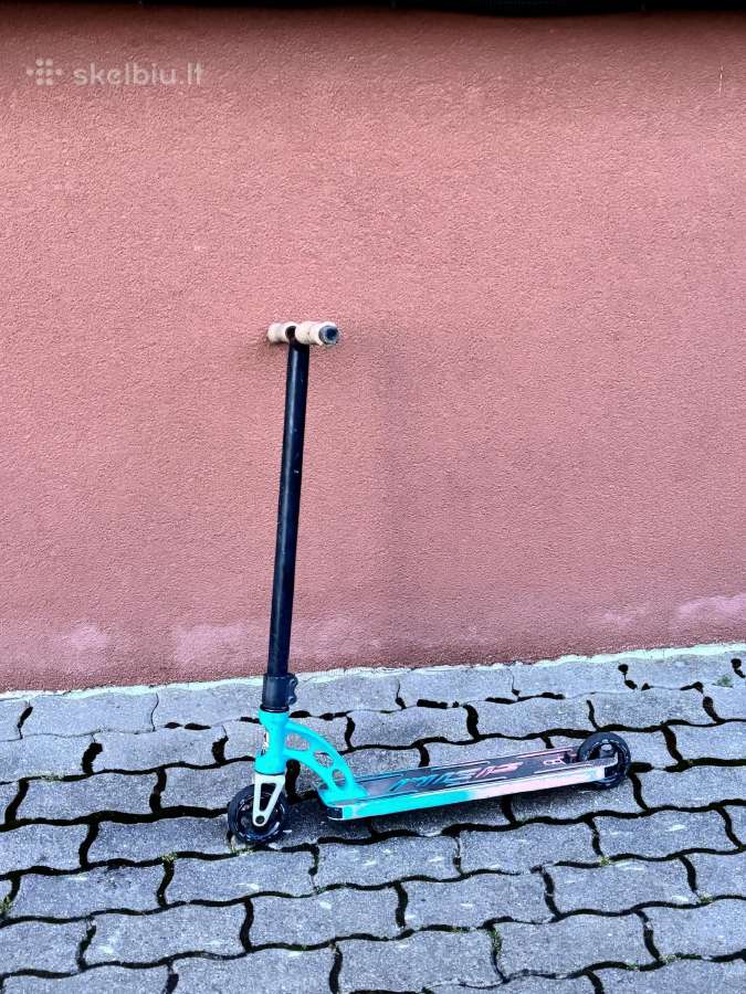 Triukinis paspirtukas - nuotraukos Nr. 2