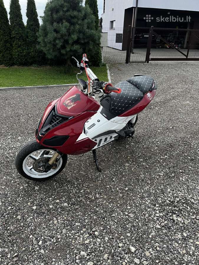 Aprillia sr50 factory mopedas - nuotraukos Nr. 3