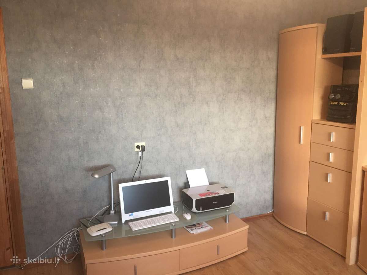 Parduodu svetainės sekcija su komoda bei staliuką - nuotraukos Nr. 3
