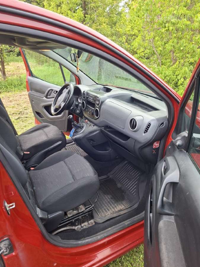 Parduodu tvarkinga Citroen Berlingo - nuotraukos Nr. 4