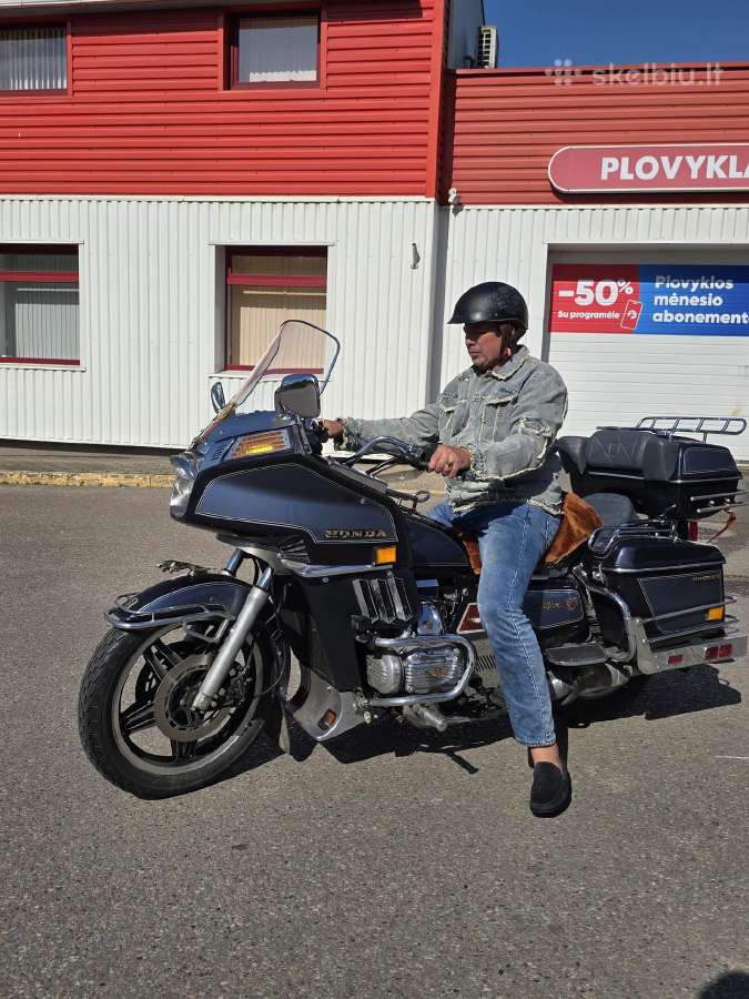 Motociklas legenda Honda Goldwing - nuotraukos Nr. 11