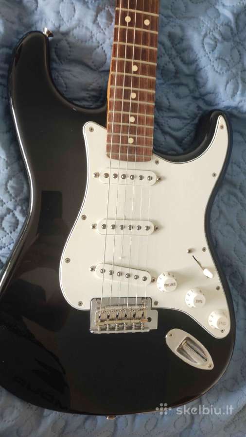 Fender Stratocaster Elektrinė Gitara - nuotraukos Nr. 2