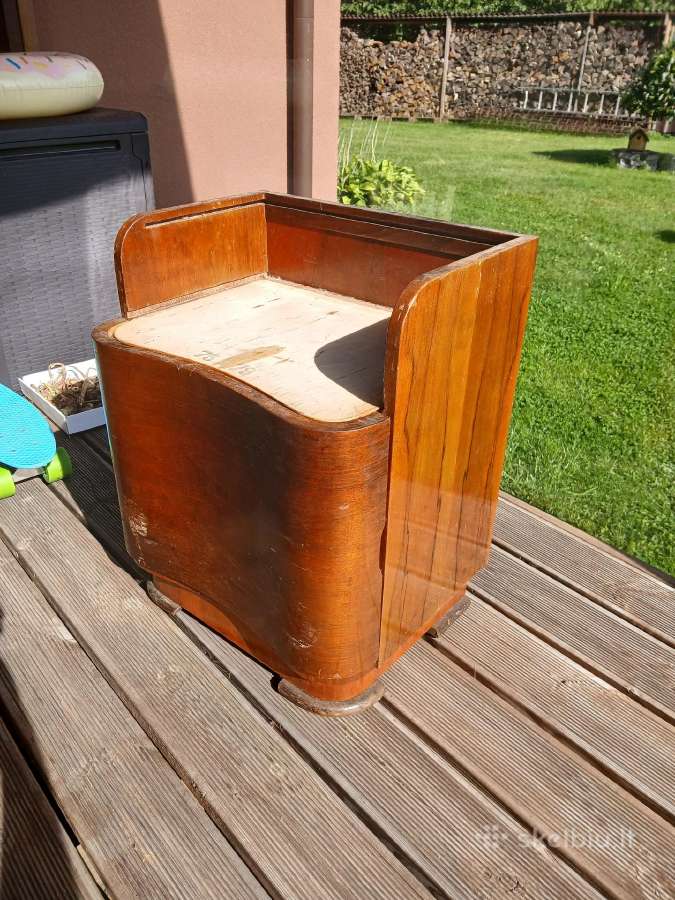 Art Deco stiliaus medinė spintelė ,ir pufikai - nuotraukos Nr. 4