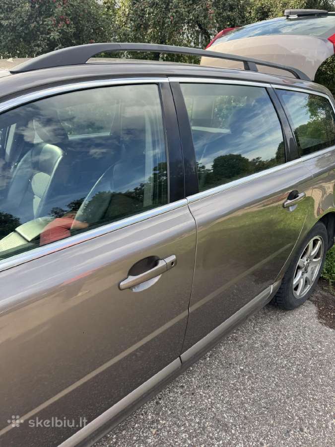 Volvo V70 - nuotraukos Nr. 11