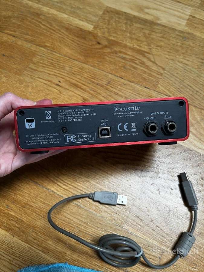 Focusrite Scarlett 2i2 (1 karta) Usb garso plokste - nuotraukos Nr. 3