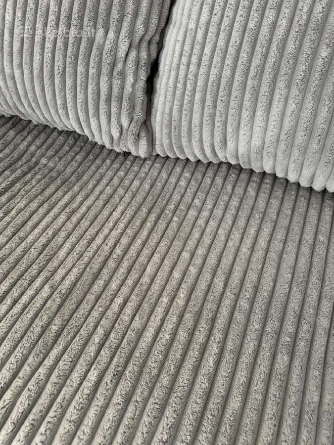 Svetainės pilka minkšta sofa - nuotraukos Nr. 2