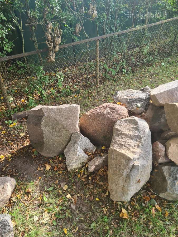 Lauko pamatų akmenys - nuotraukos Nr. 2