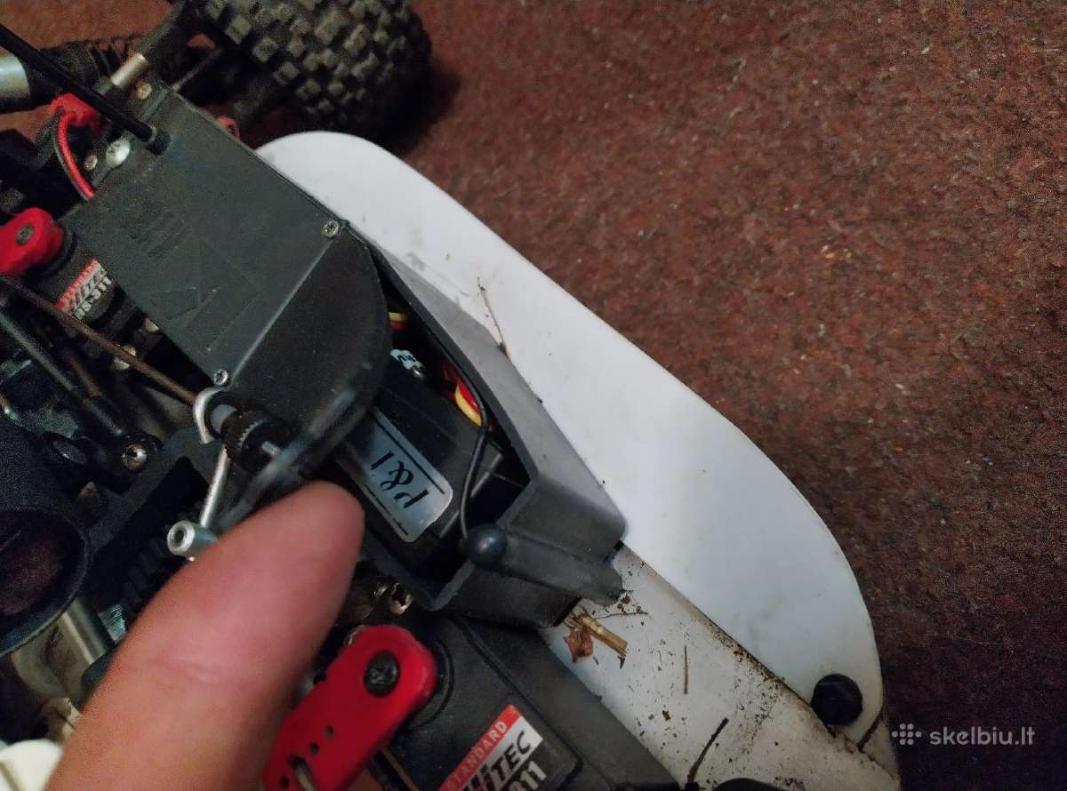Kyosho Inferno Tr15 nitro RC masina - nuotraukos Nr. 7