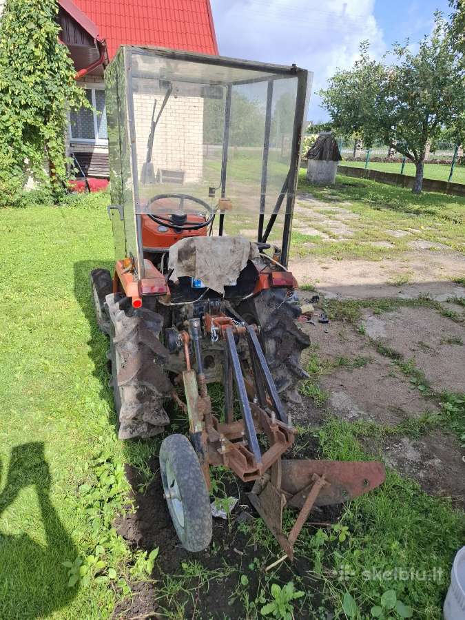 Japoniškas traktoriukas - nuotraukos Nr. 2