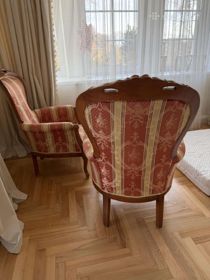 Klasikinis vintažinis minkštų baldų komplektas - nuotraukos Nr. 3