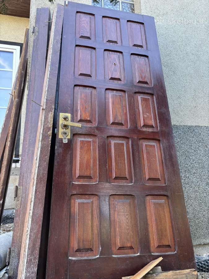 Raudonmedzio durys su stakta - nuotraukos Nr. 2