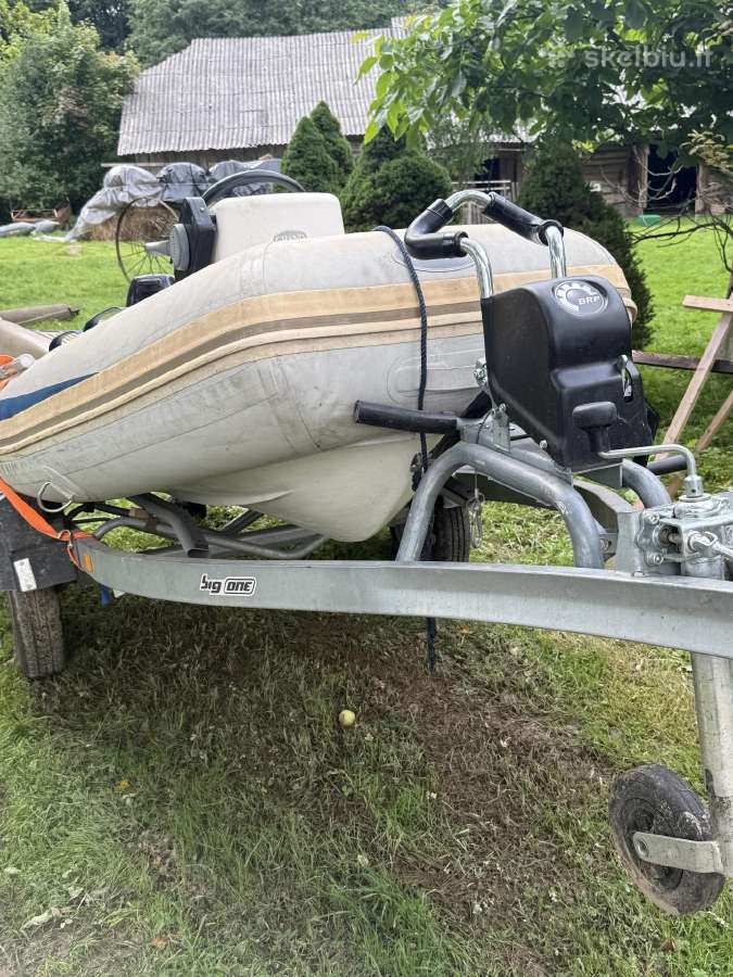 Puikus stabilus laivelis ,3,3 m plastiko dugnas - nuotraukos Nr. 5
