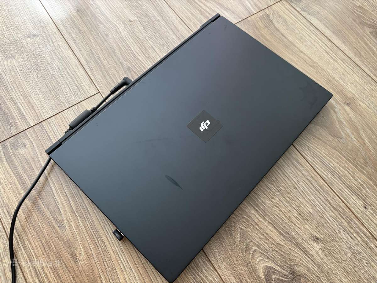Tuxedo i7 Rtx2080 8gb 32gb RAM 1tb SSD - nuotraukos Nr. 3