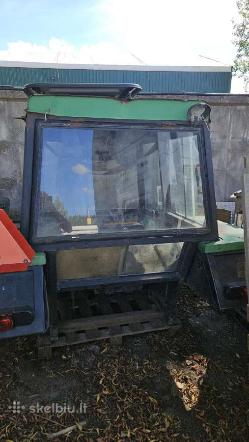 John Deere traktoriaus kabina - nuotraukos Nr. 2