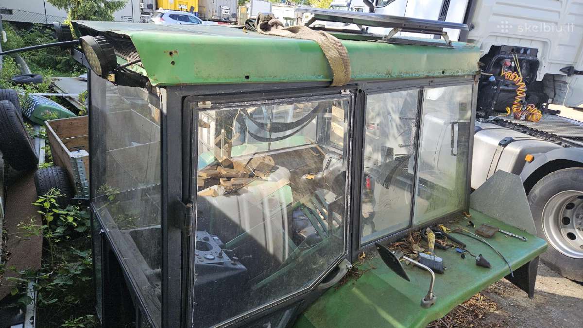 John Deere traktoriaus kabina - nuotraukos Nr. 4